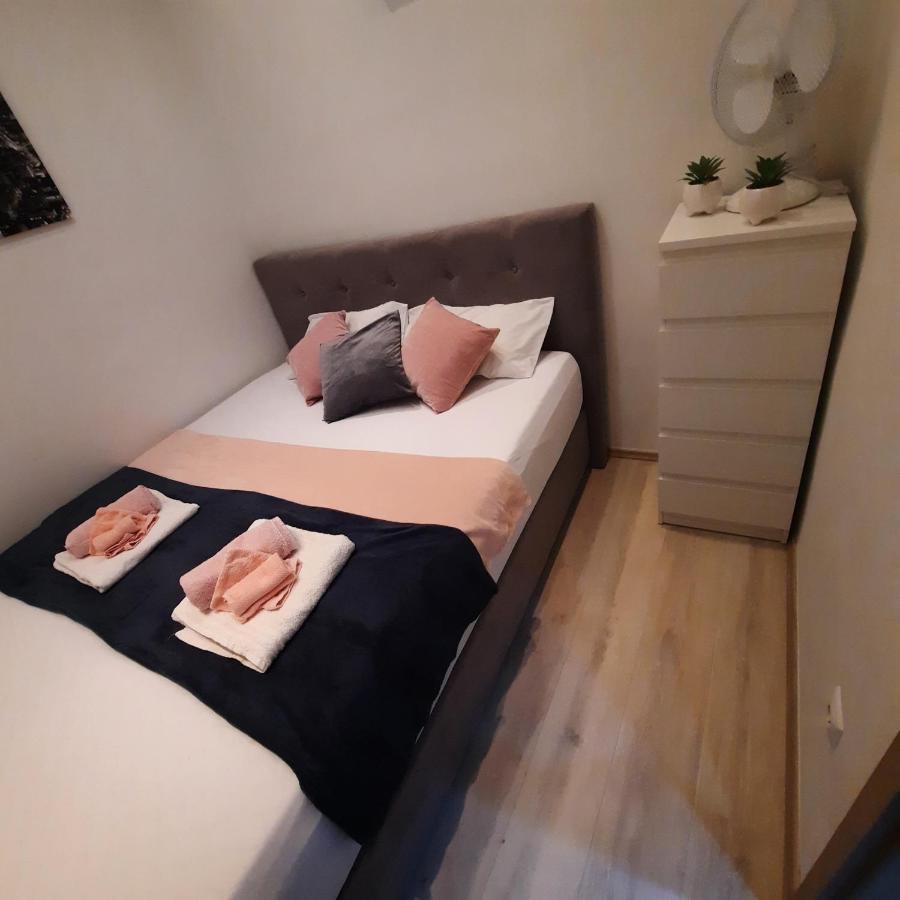 Apartment Alex Rijeka Buitenkant foto