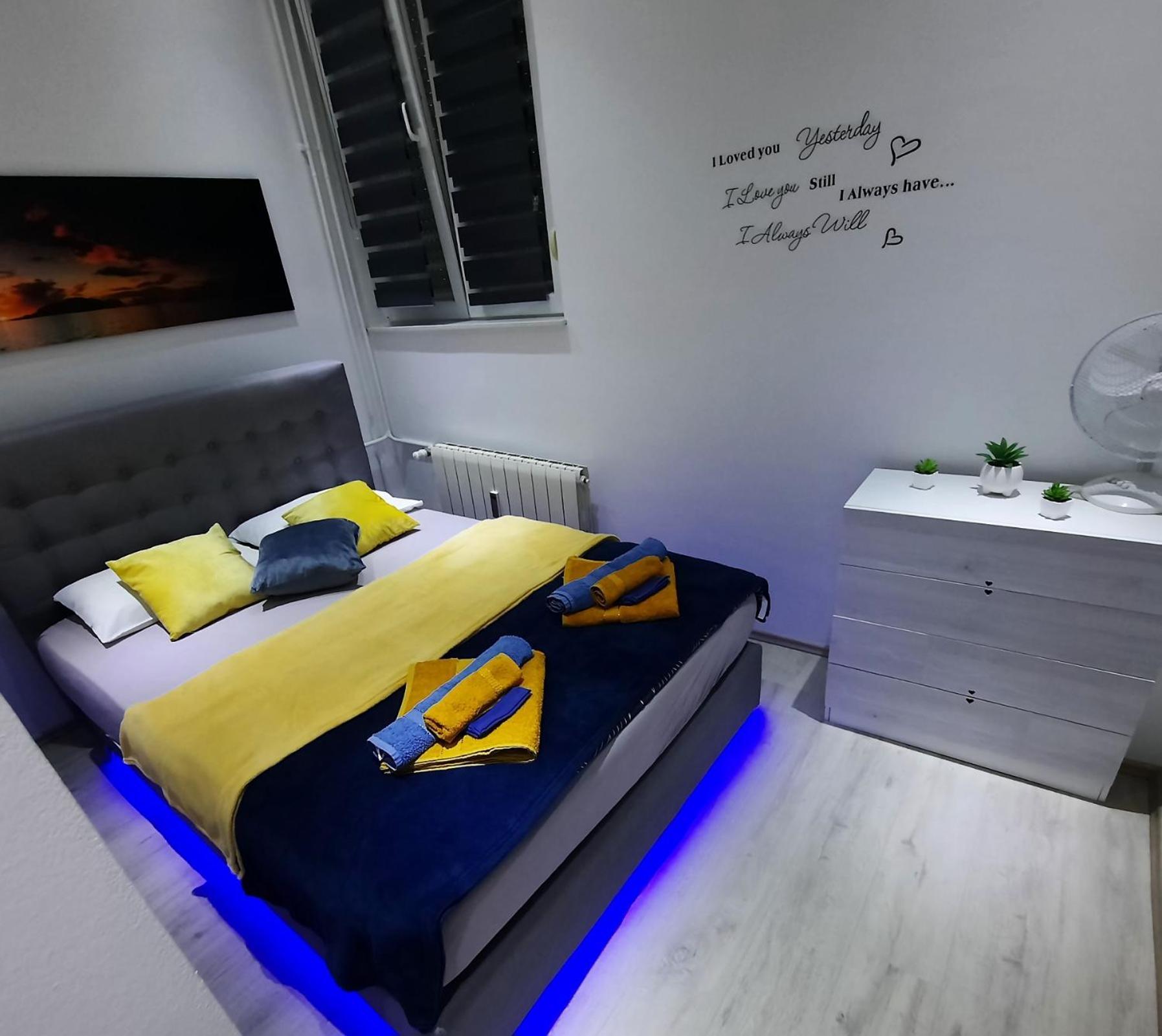 Apartment Alex Rijeka Buitenkant foto